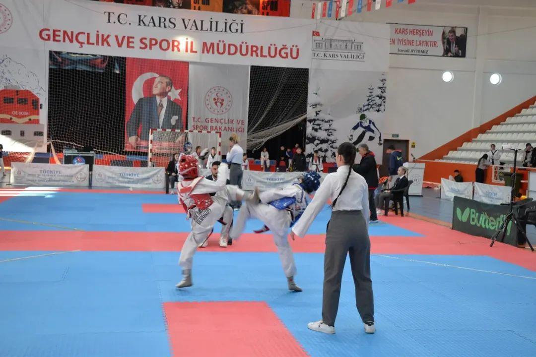 Kars’ta 450 sporcu Sarıkamış Şehitleri için mindere çıktı