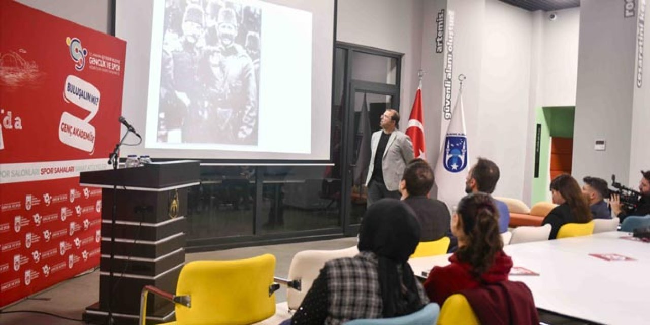 Zafer Genç Akademisi'nde Rumeli’den Ankara’ya millî mücadele konferansı