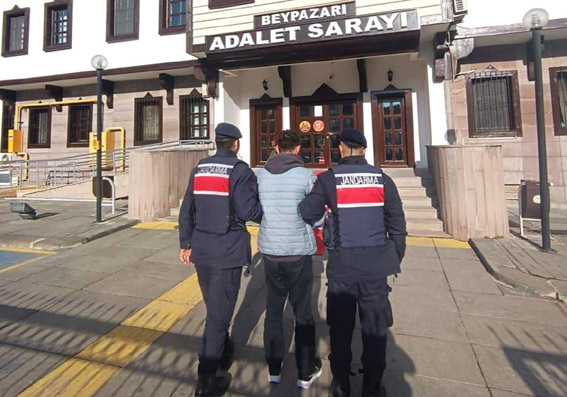 Jandarma dolandırıcılara göz açtırmıyor