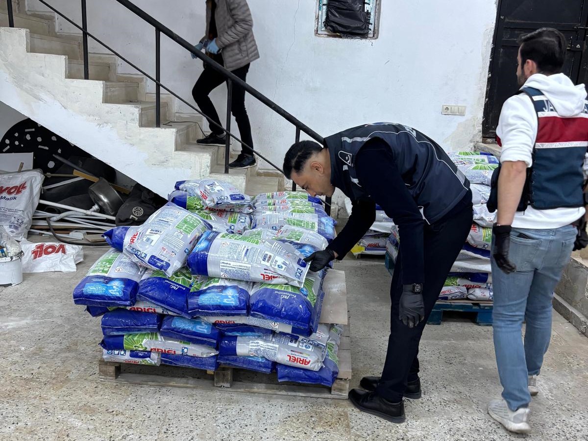 Sahte Deterjan dolum depolarına baskın