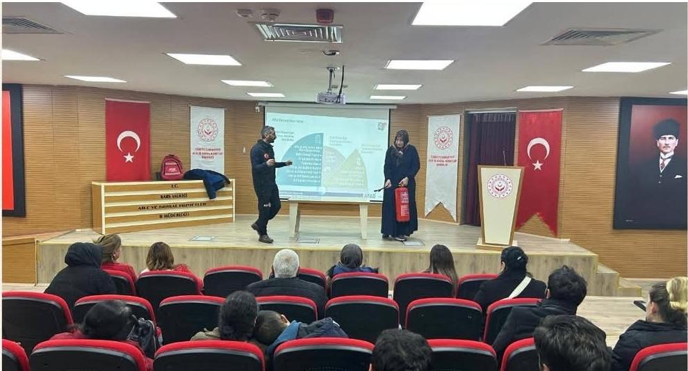 Kars’ta 'Afete Hazırlık ve Psikososyal Dayanıklılık Eğitimi' düzenlendi
