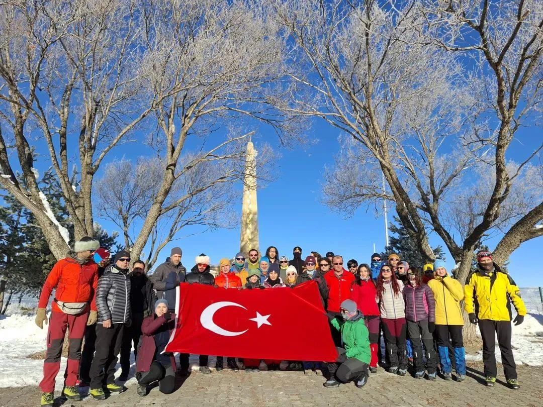 Sarıkamış Şehitlerini zirvede andılar