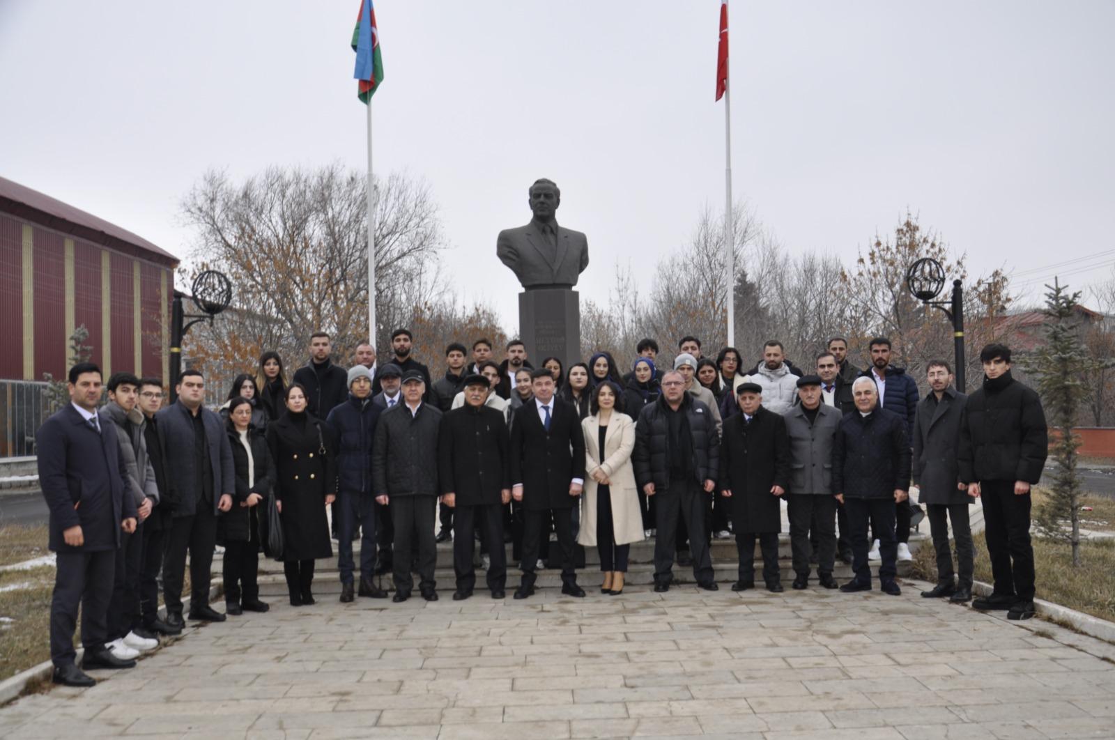 Kars’ta Haydar Aliyev vefatının 22. yılında anıldı