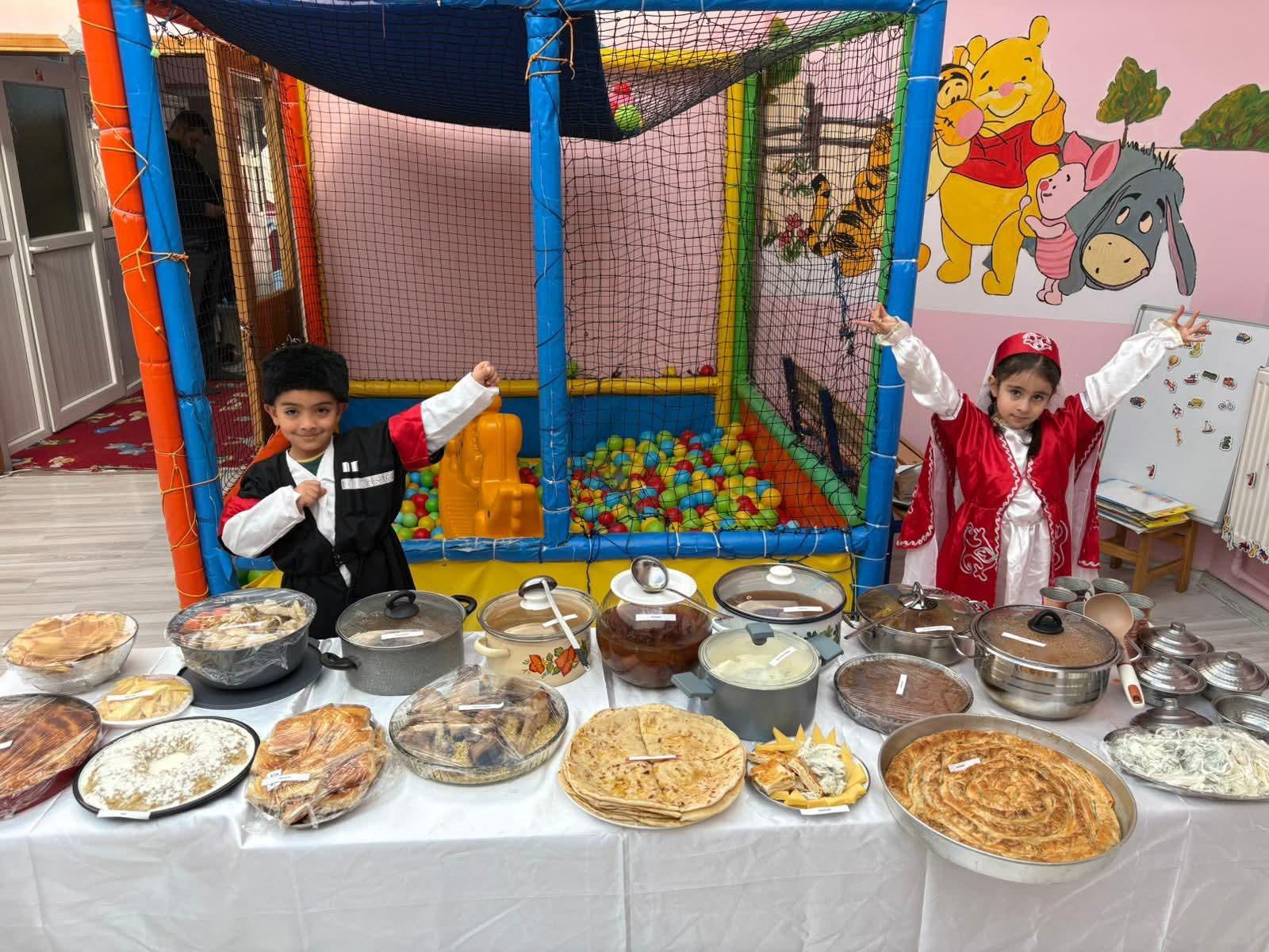 Selim’de yerli malı heyecanı: Kaymakam Semiz ve Başkan Koç miniklerle buluştu