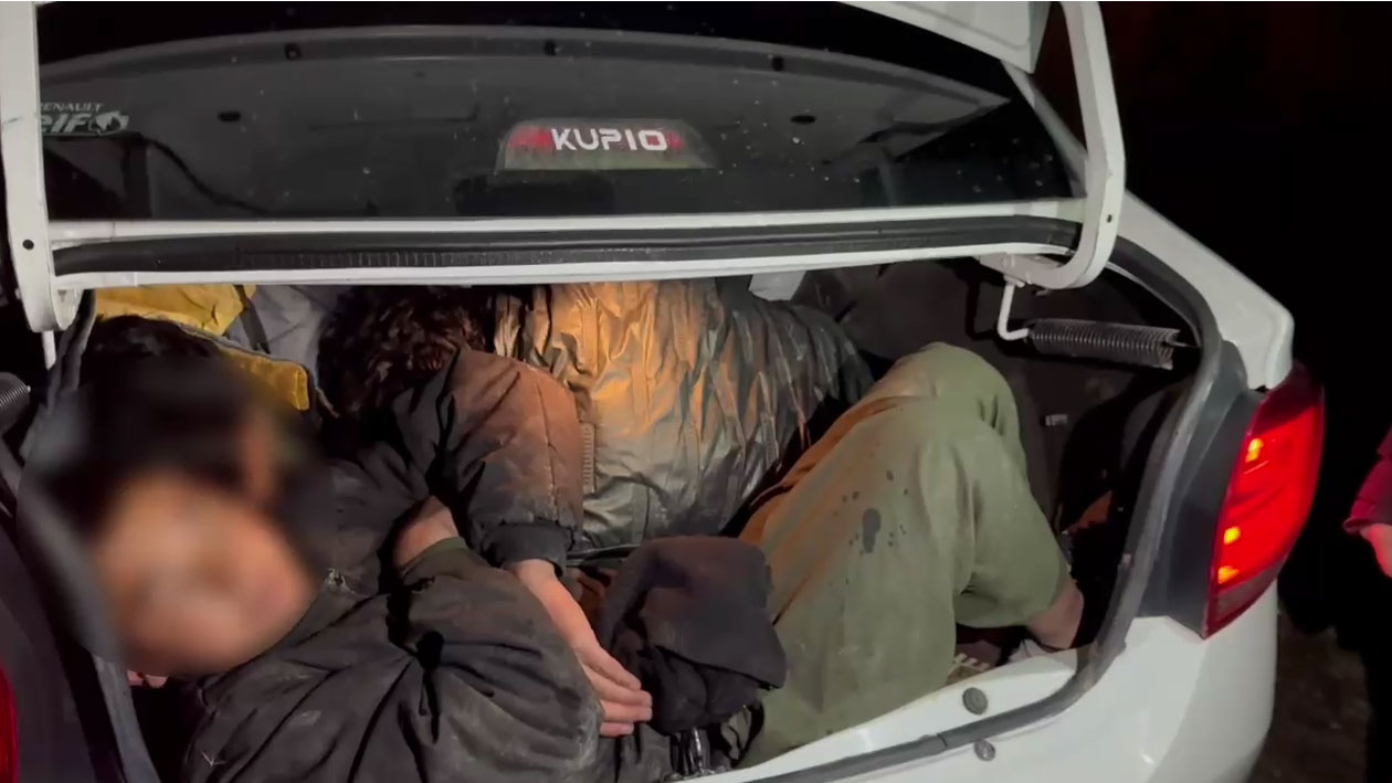 Kars’ta göçmen kaçakçılığı operasyonu: 3 organizatör şüphelisi tutuklandı