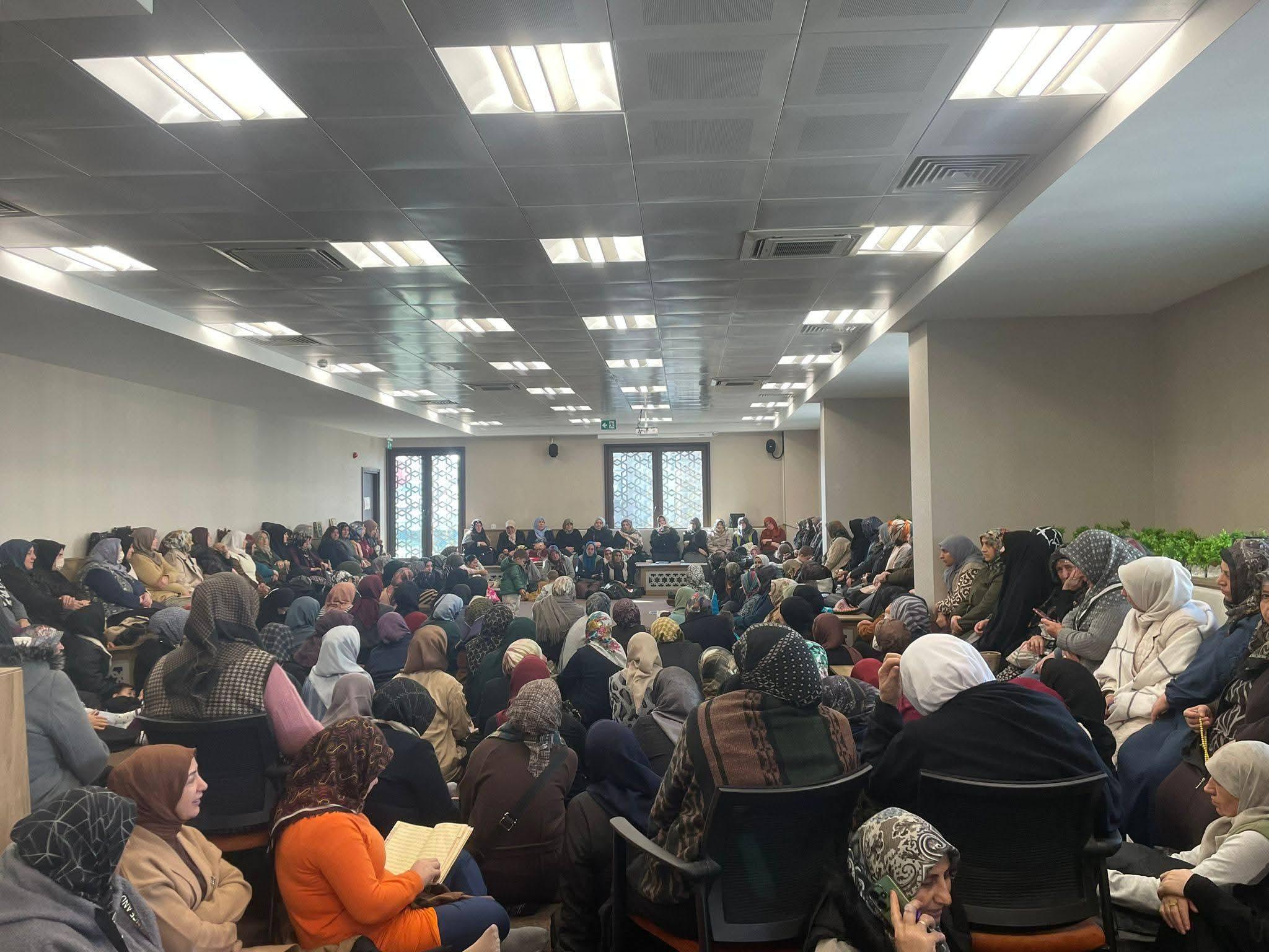 Kars’ta Hanımlara Yönelik Regaib Kandili Özel Programı düzenlendi