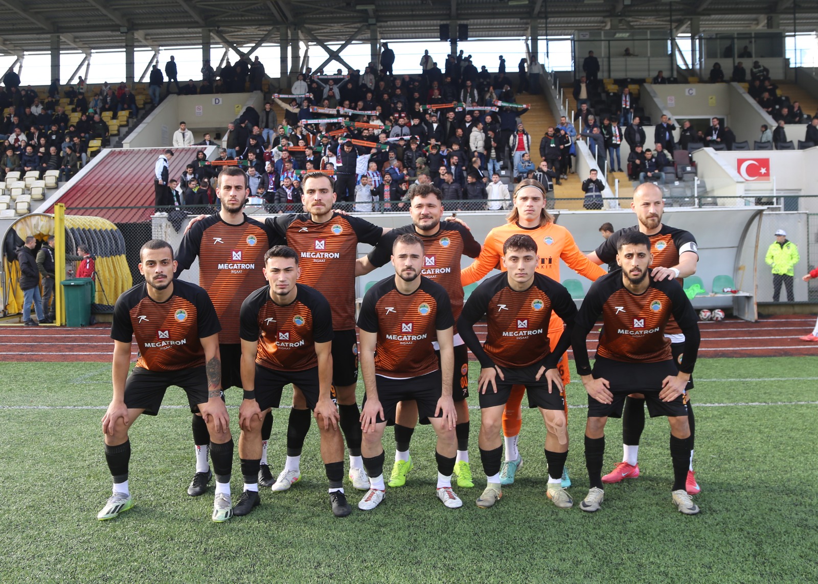 Murgul Belediyespor 3 puanı 3 golle aldı