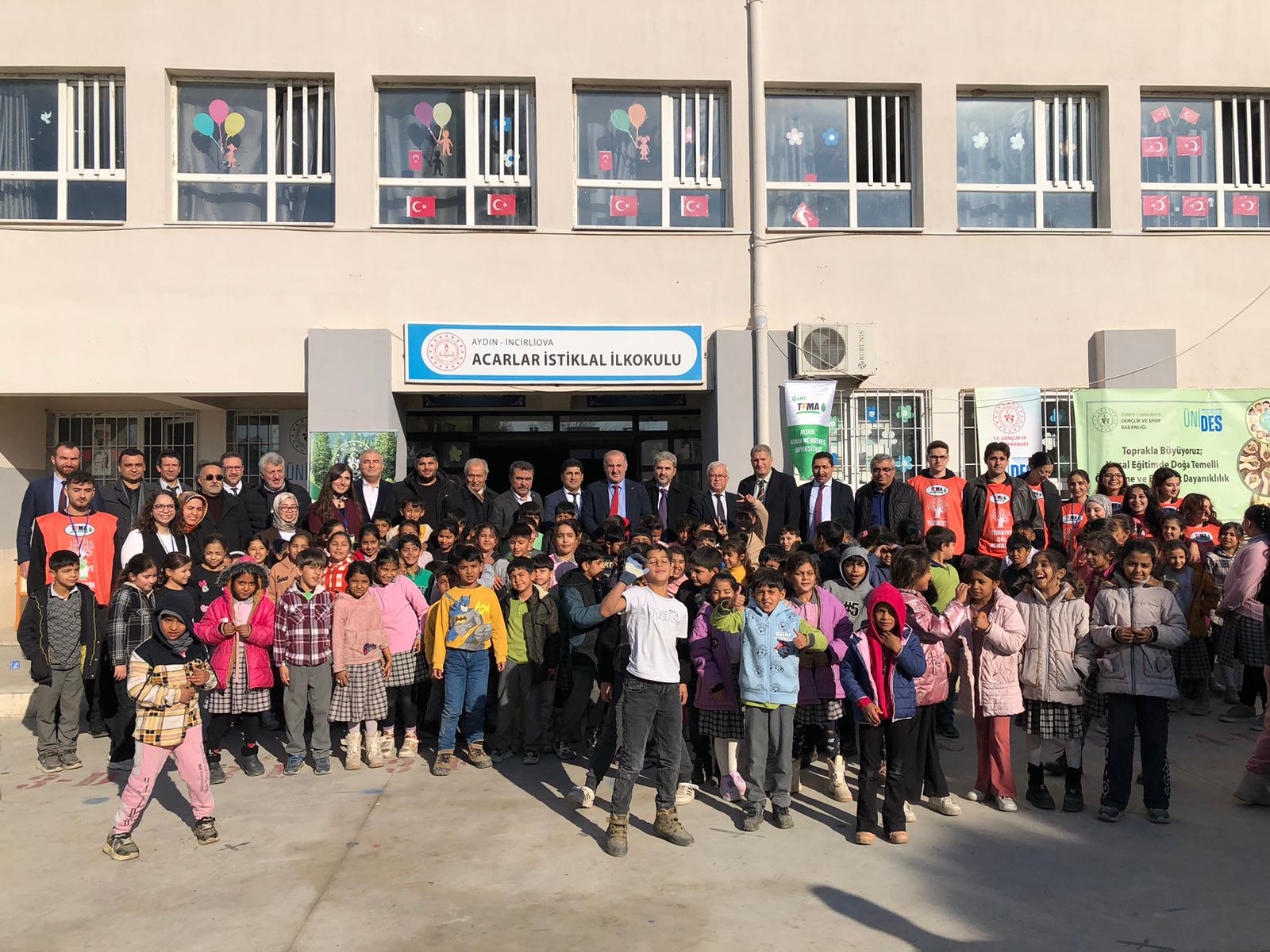 Aydın’da ÜNİDES destekli Toprakla Büyüyoruz Projesi hayata geçti