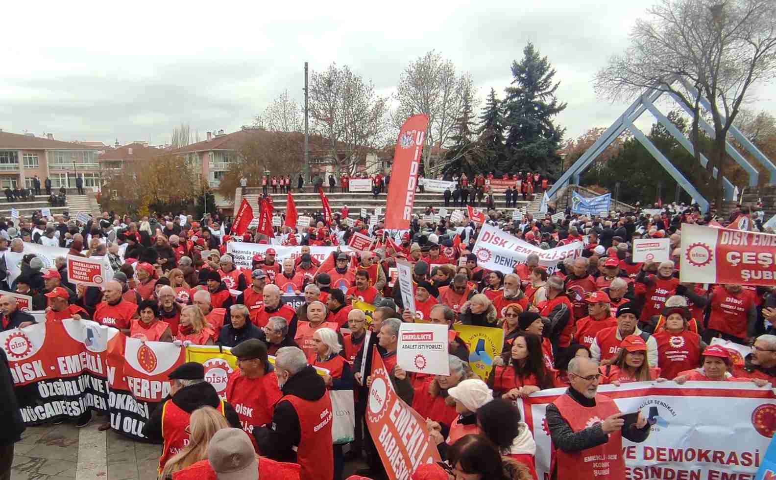 Ankara'da Büyük Emekli Mitingi gerçekleşti