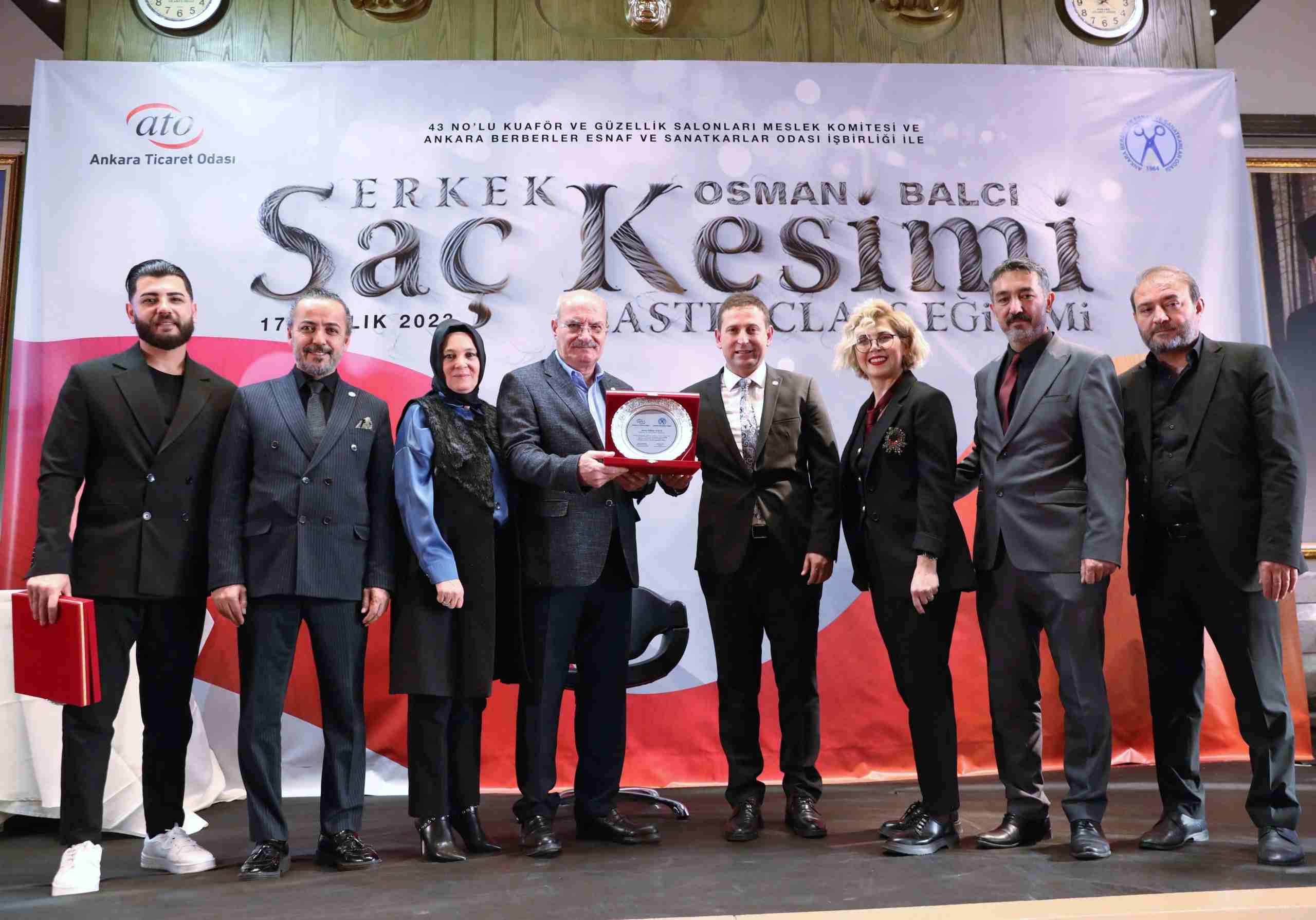ATO' da erkek berberleri için saç kesim eğitimi