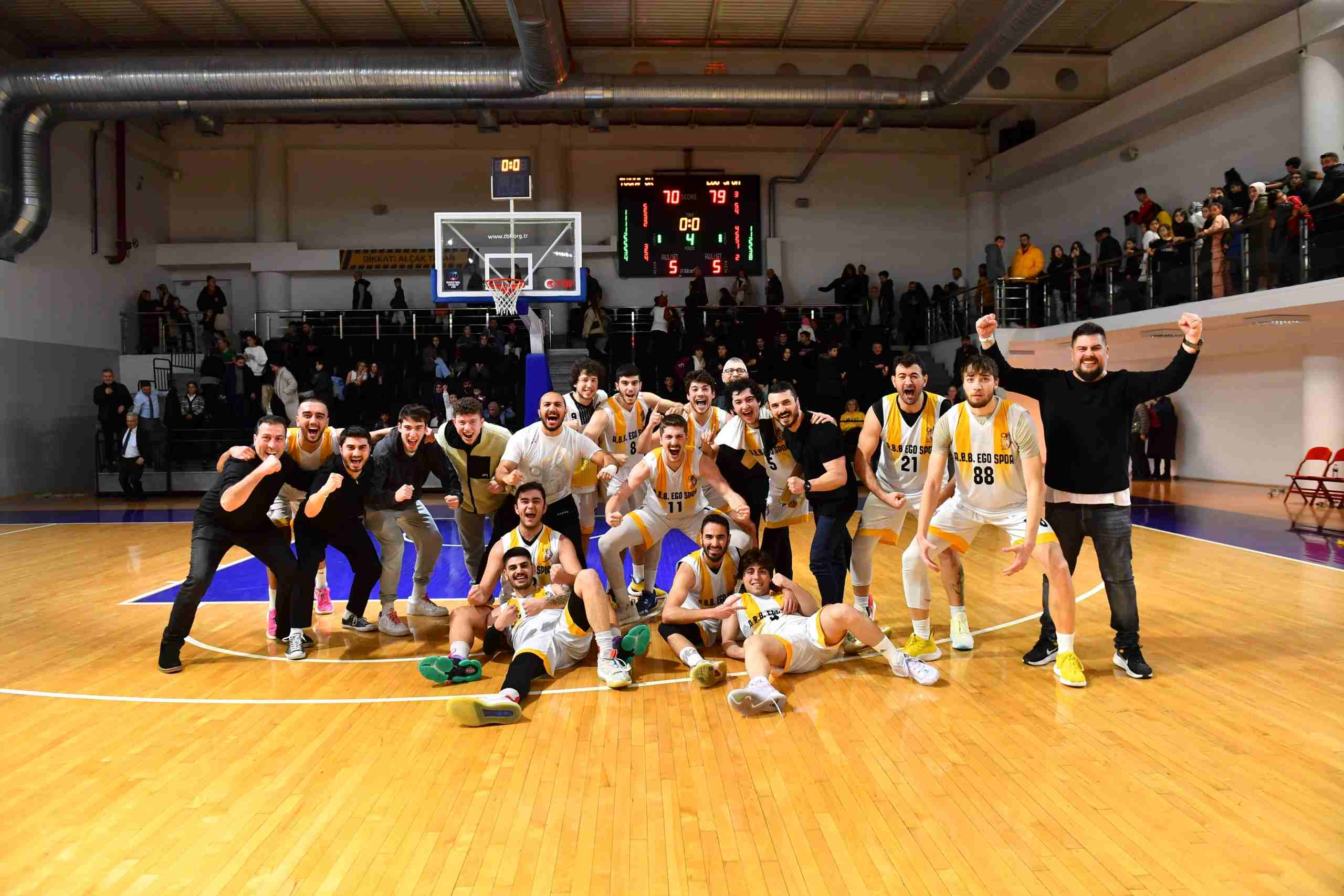 EGO Spor Basketbol Takımı'ndan tarihi başarı