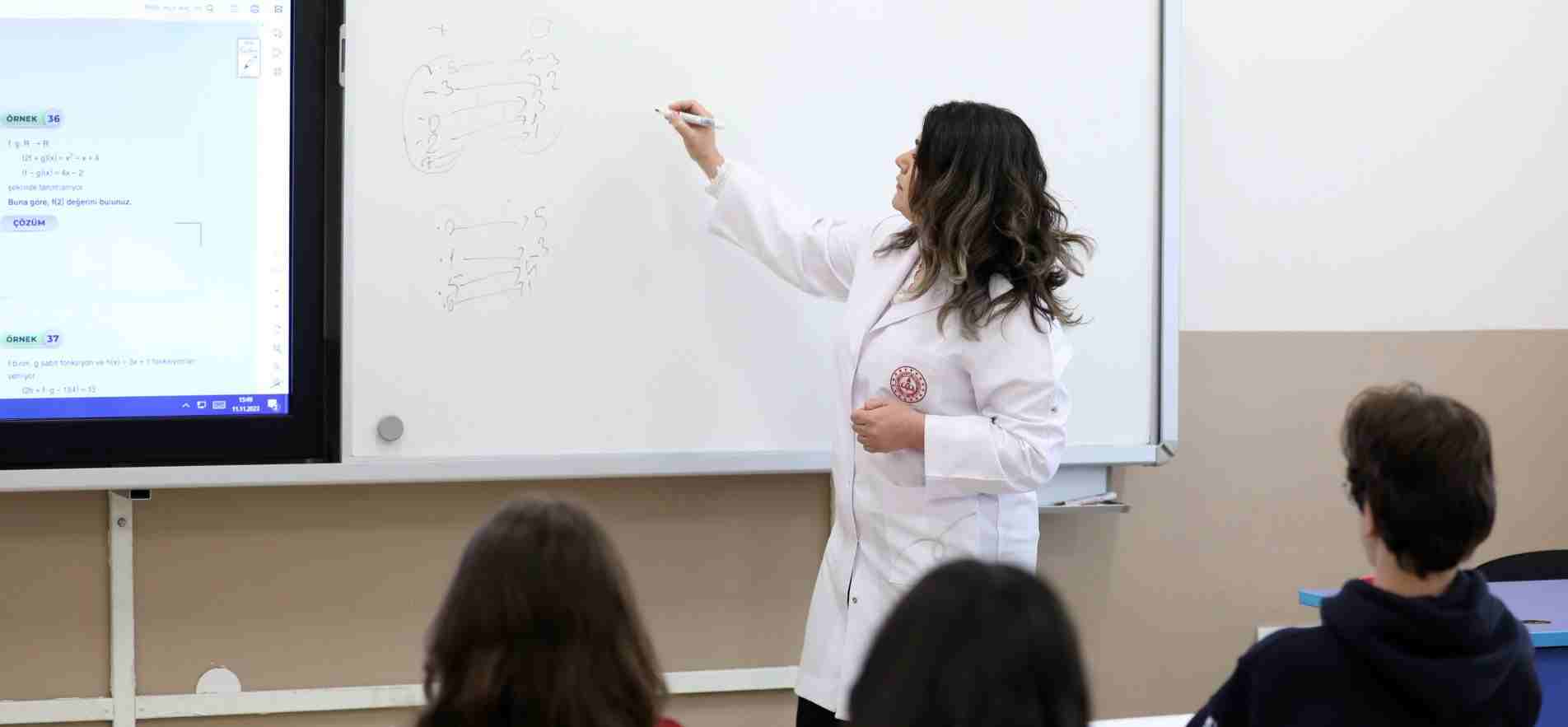 Okullarda "Görgü Kuralları" müfredat kapsamına alındı