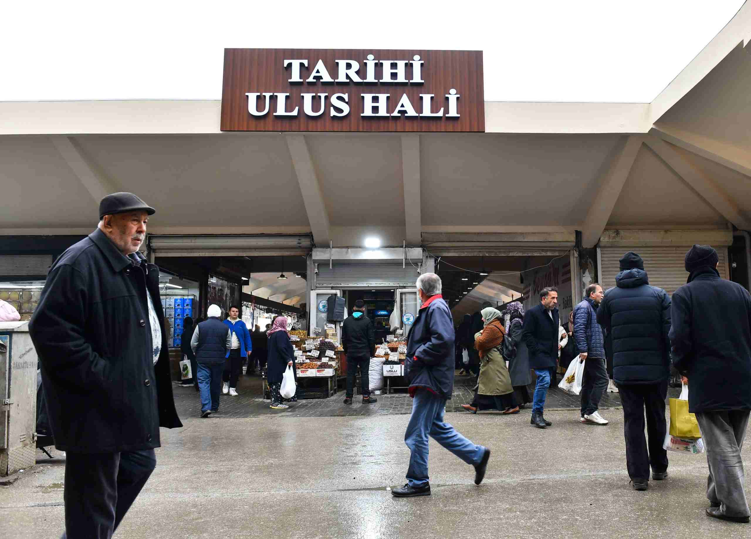 Başkentli esnaf ve vatandaştan yenilenen Ulus Hali'ne tam not verdi