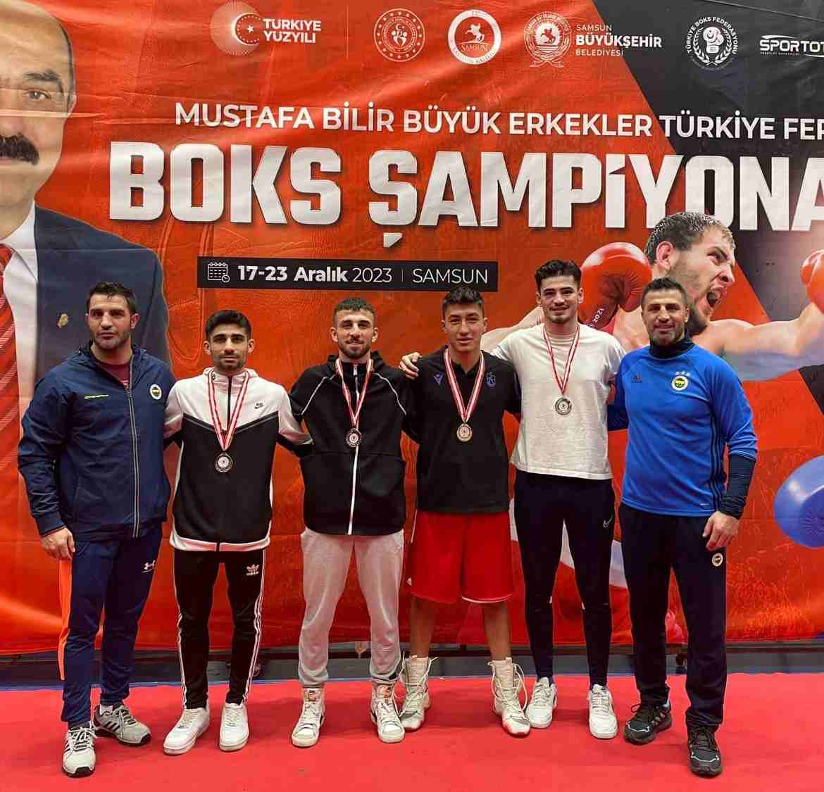 Bayburt Üniversitesi, Türkiye Büyükler Boks Şampiyonası'nda 5 madalya kazandı