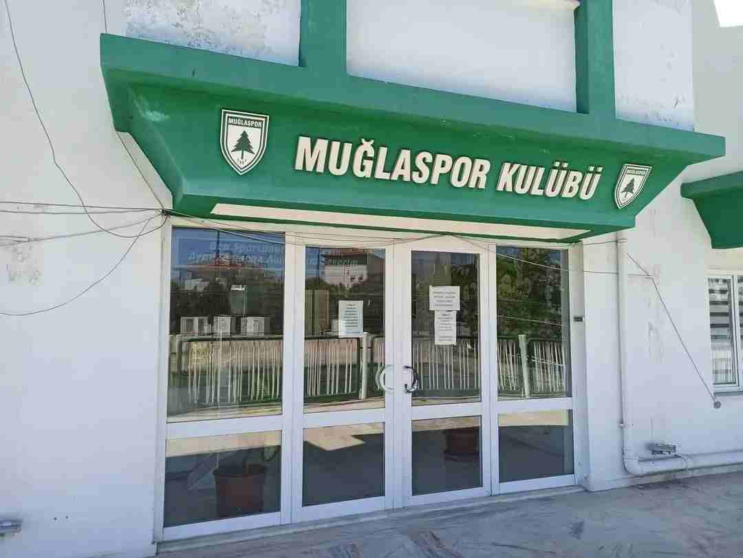 Muğlaspor Taraftarından Büyükşehir Belediyesi'ne tepki