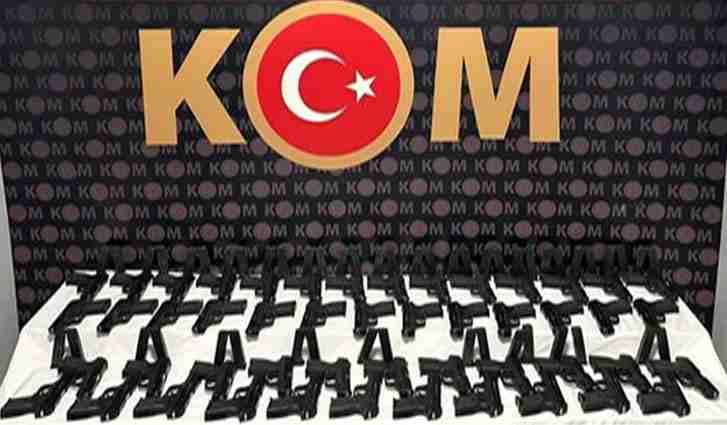Antalya'da kaçak silah operasyonu
