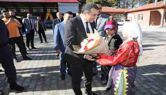 Vali Öksüz'den, Büğdüz Köyü'ne ziyaret
