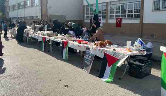 Kız Anadolu İmam Hatip lisesinden Filistin'e destek kermesi