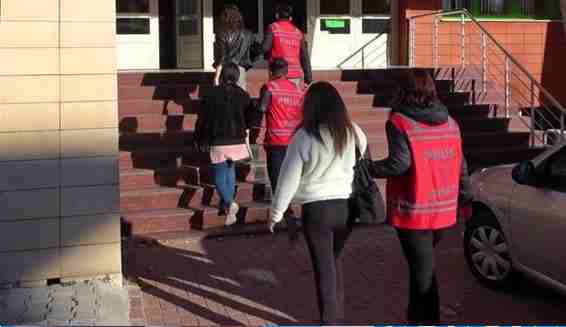 Isparta'da dev fuhuş baskını 16 gözaltı