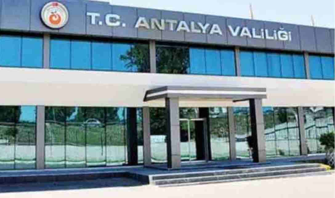Antalya'da depremzede ikizlere  iftiraya soruşturma!