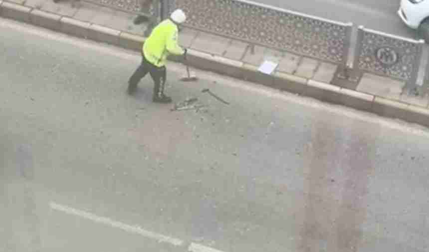 Erzincan'da Polis Memuru Sıra Dışı Davranış Sergiledi