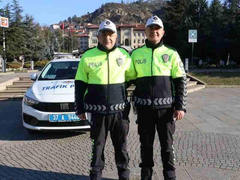 Polis memuru, kalbi duran adamı hayata döndürdü