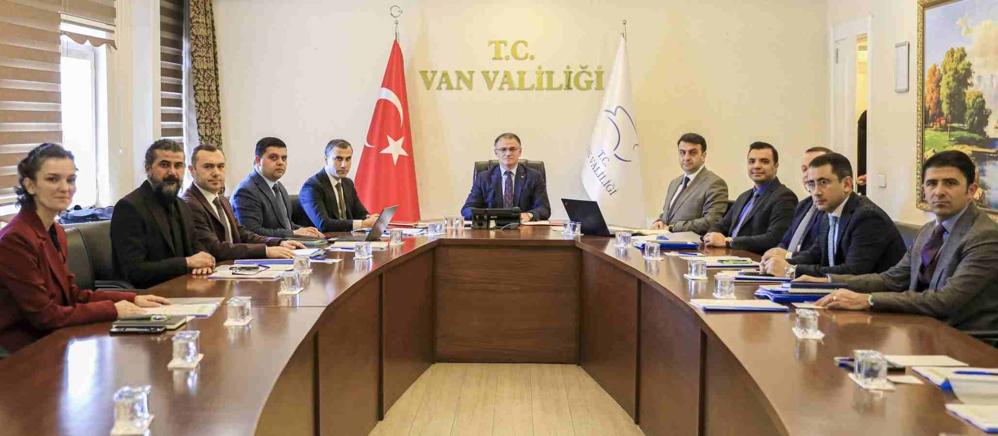 Van Valisi Ozan Balcı: Yorulmadan çalışmaya devam ediyoruz