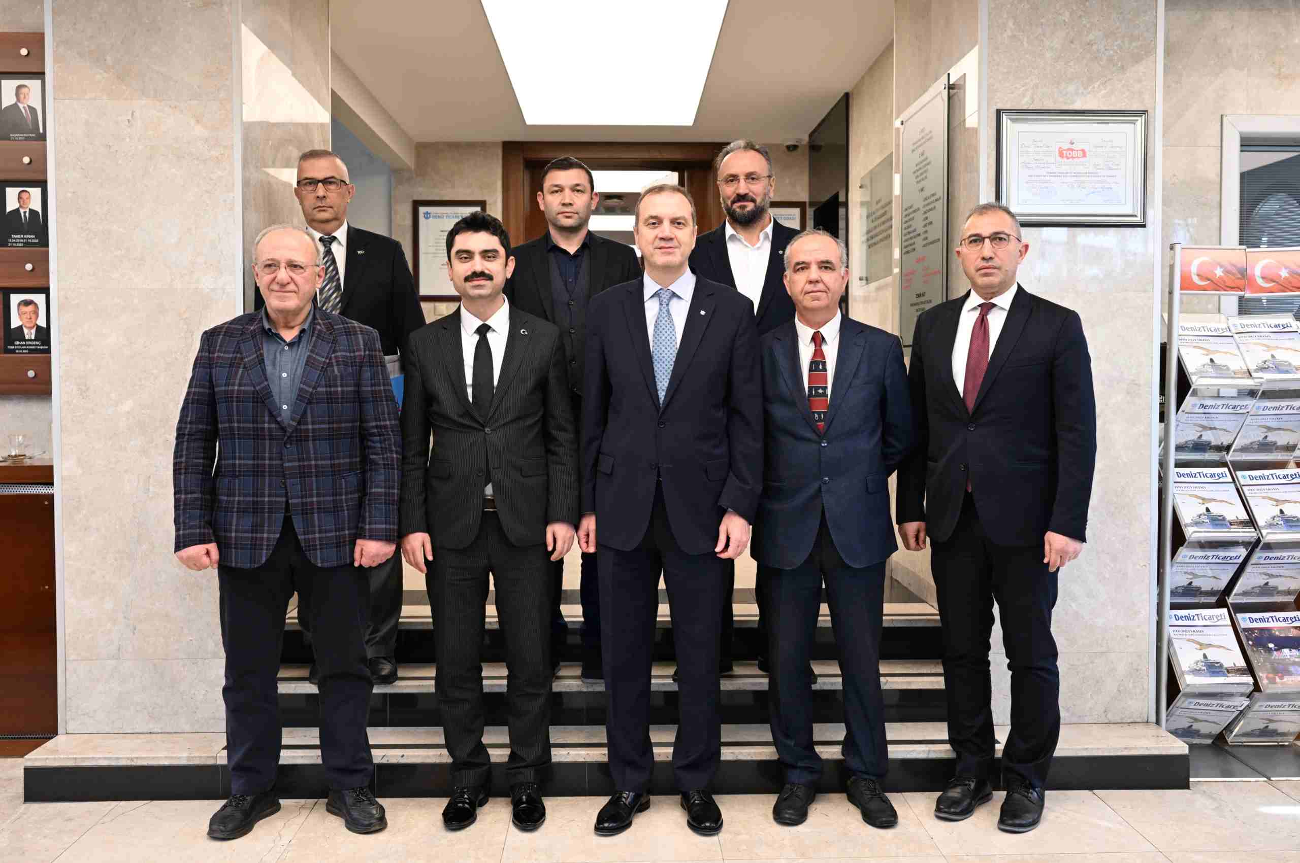 Enez Kaymakamı Emin Tutal, İMEAK DTO Yönetim Kurulu Başkanı Tamer Kıran’ı ziyaret etti