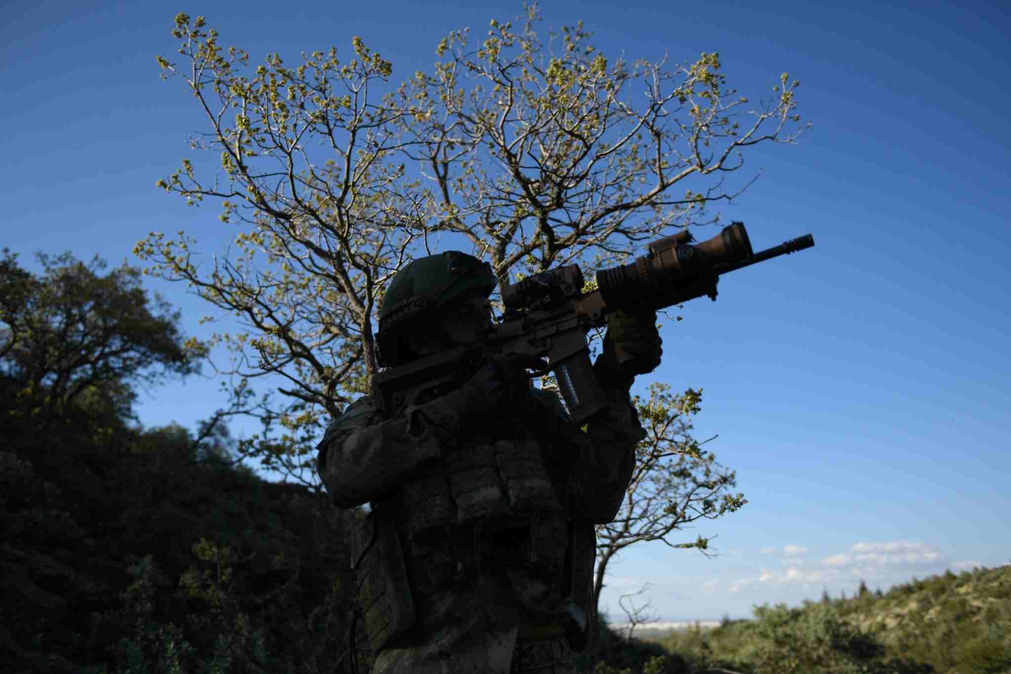 MSB: Zeytin Dalı ve Fırat Kalkanı bölgelerinde 11 PKK/YPG'li teröristi etkisiz hâle getirildi