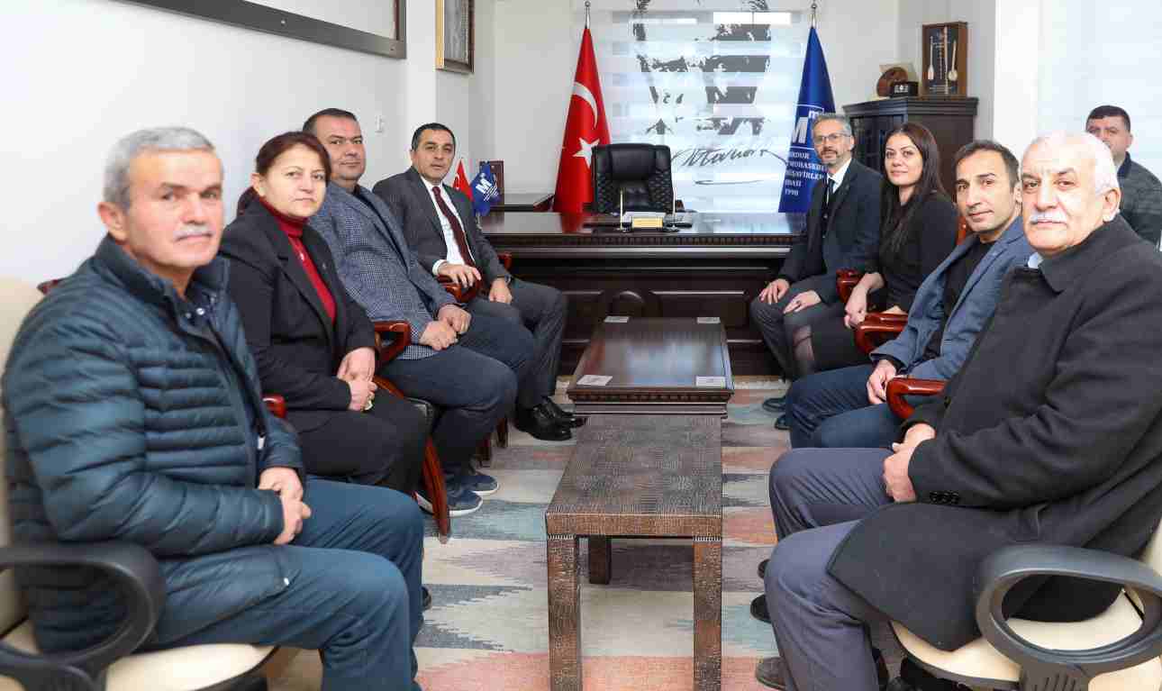  Vali Öksüz Burdur'un tüm kesimleriyle buluşmaya devam ediyor