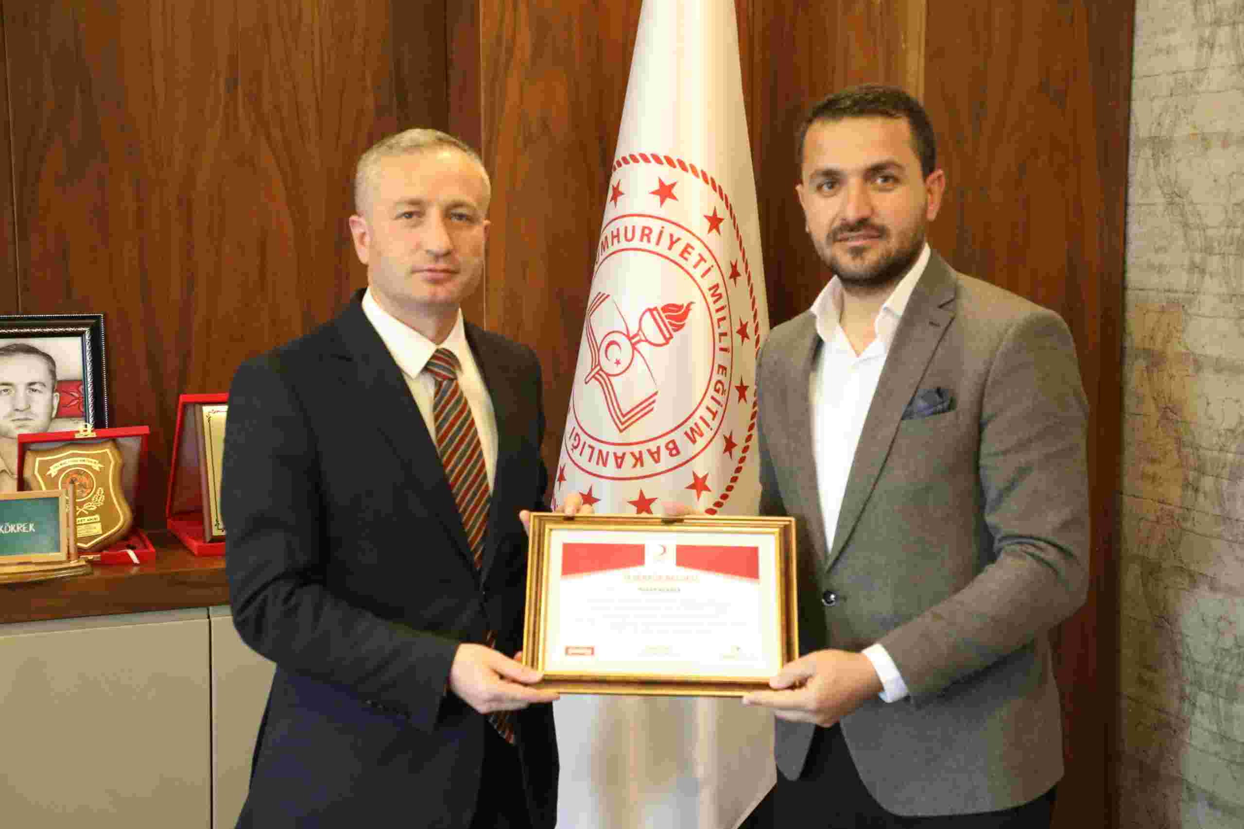 Ağrı'da "Bir Sınıf Bir Koli" projesinde rekor bağışla 3500 yardım kolisi ihtiyaç sahiplerine umut oldu