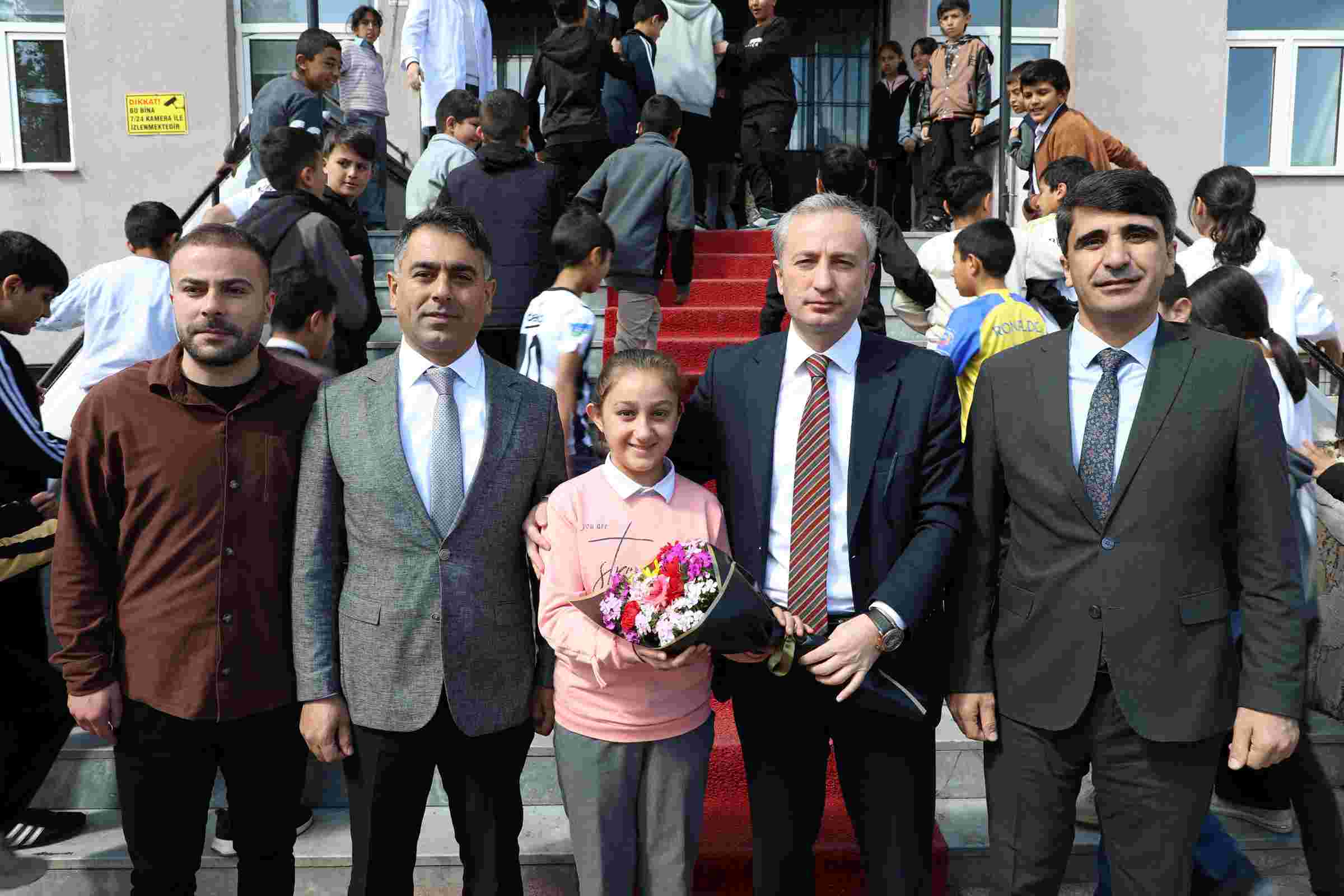 Ağrı Milli Eğitim Müdürü Kökrek'ten öğretmenlere "Türkiye Yüzyılı Maarif Modeli" Brifingi