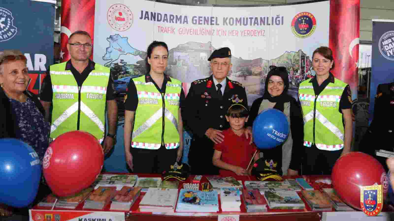 Orgeneral Arif Çetin Trafik Haftası etkinliğinde