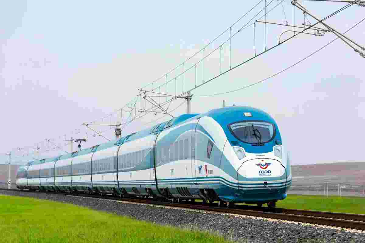 YHT'lerle Dünya'nın etrafında 2023 tur