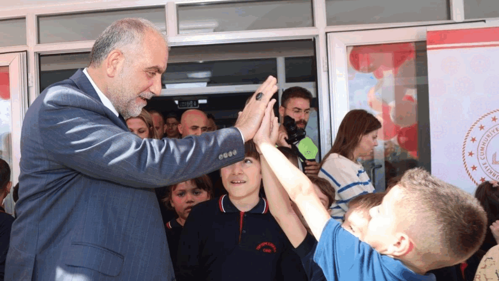 Başkan İbrahim Sandıkçı: Öğrencilerimize yıllık 28 milyon Türk lirası destek sağlıyoruz