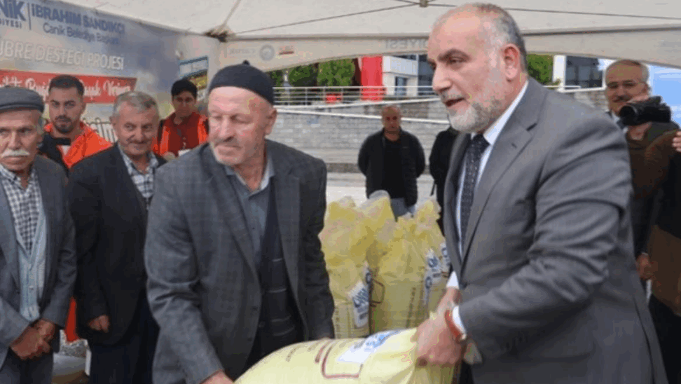 Başkan İbrahim Sandıkçı: Çiftçilerimize destek vermeye devam edeceğiz