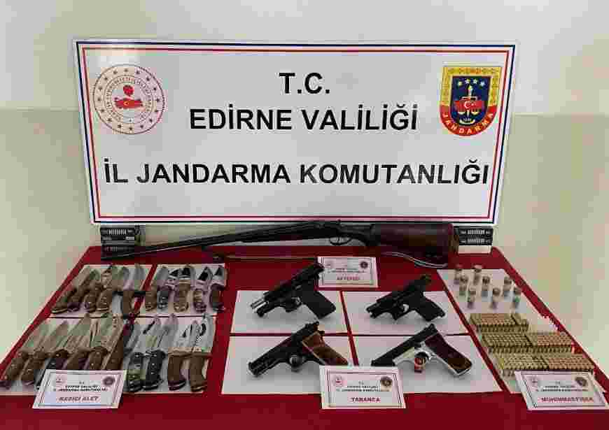 Sanki ev değil silah deposu