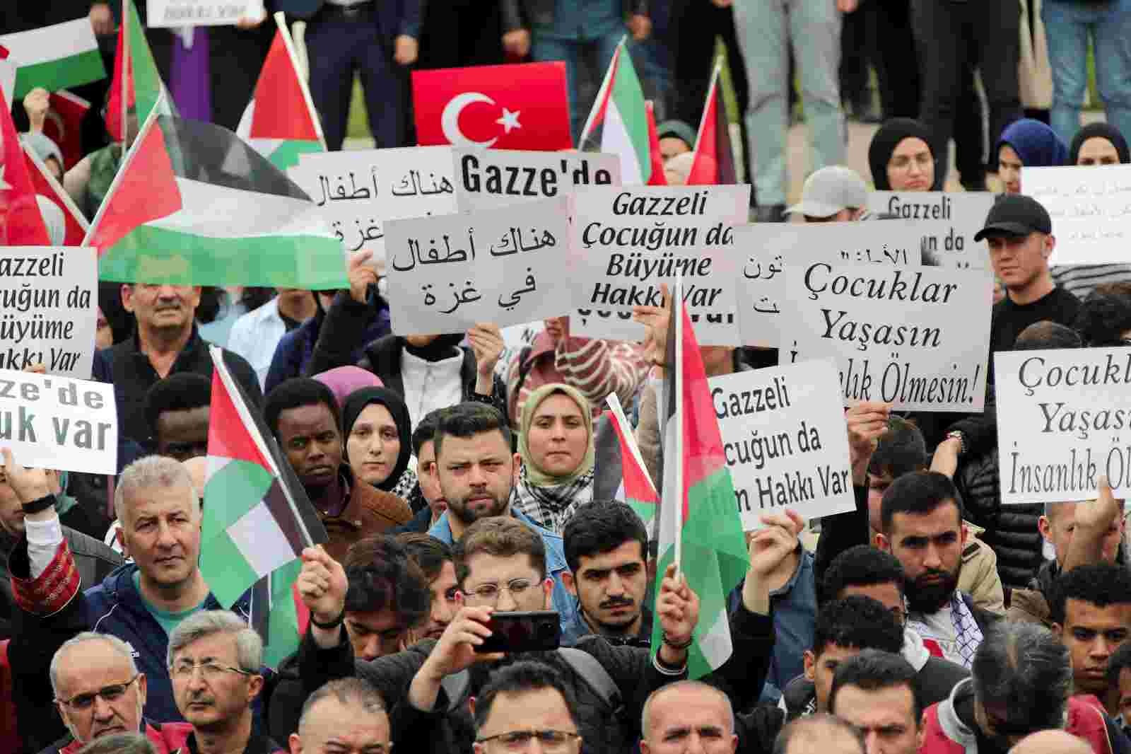 Tokat'ta üniversite öğrencilerinden protesto
