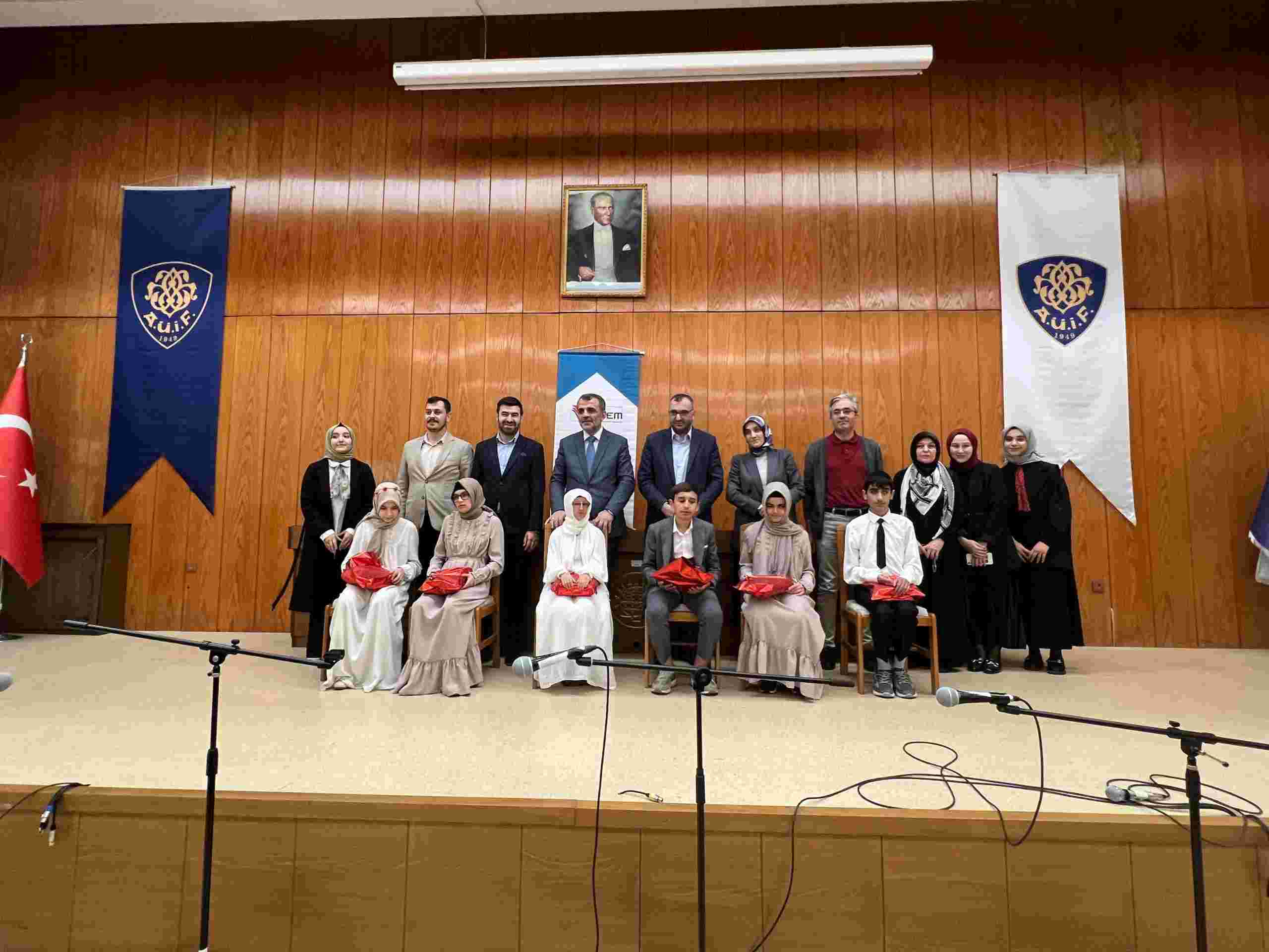Ankara Üniversitesi Akademik Düşünce Eğitim ve Medeniyet Topluluğu (ADEM) üyelerinden anlamlı program