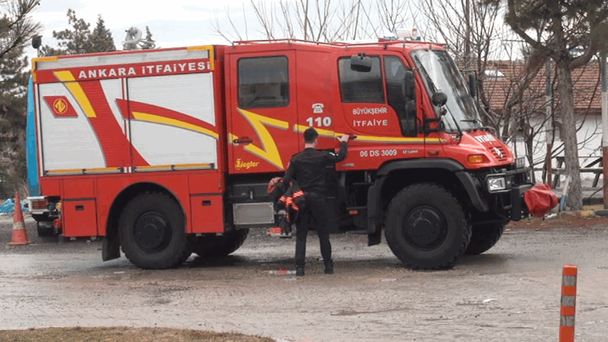 Ankara Büyükşehir Belediyesi'nden Beypazarı Belediyesi'ne 2 İtfaiye aracı hediye