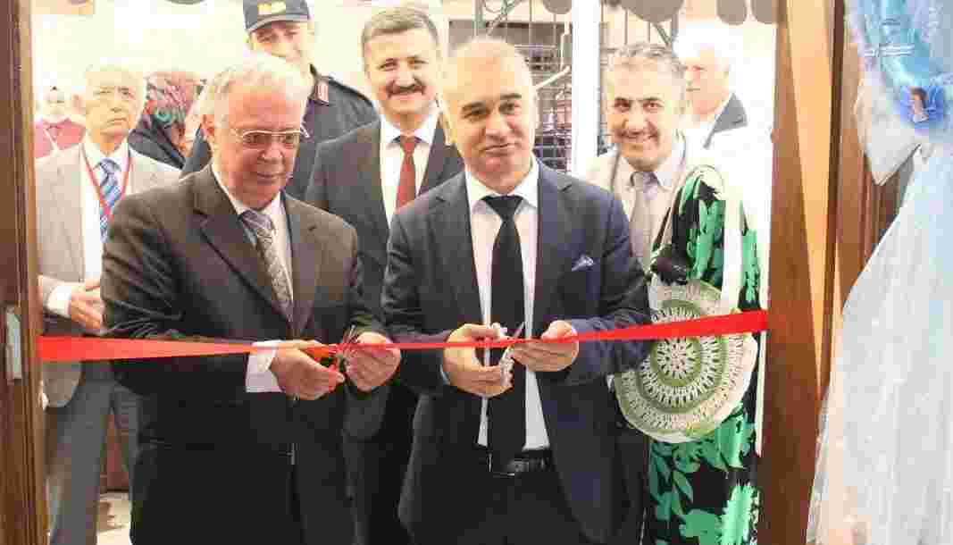 Atabey halk eğitim merkezi müdürlüğü yıl sonu sergisi düzenlendi