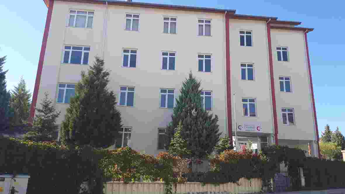 Kaçak yollardan Türkiye’ye girdiği belirlenen 12 Kişi sınır dışı edildi