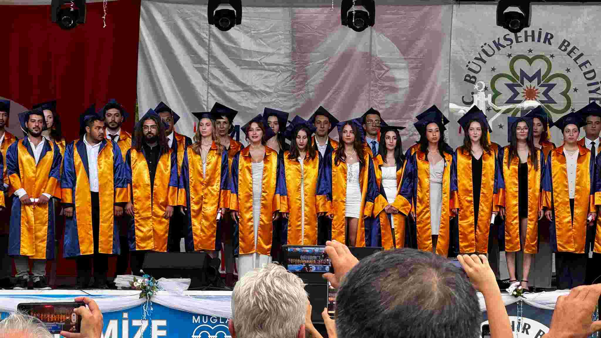 Milas Veteriner Fakültesi 2. Mezunlarını Verdi