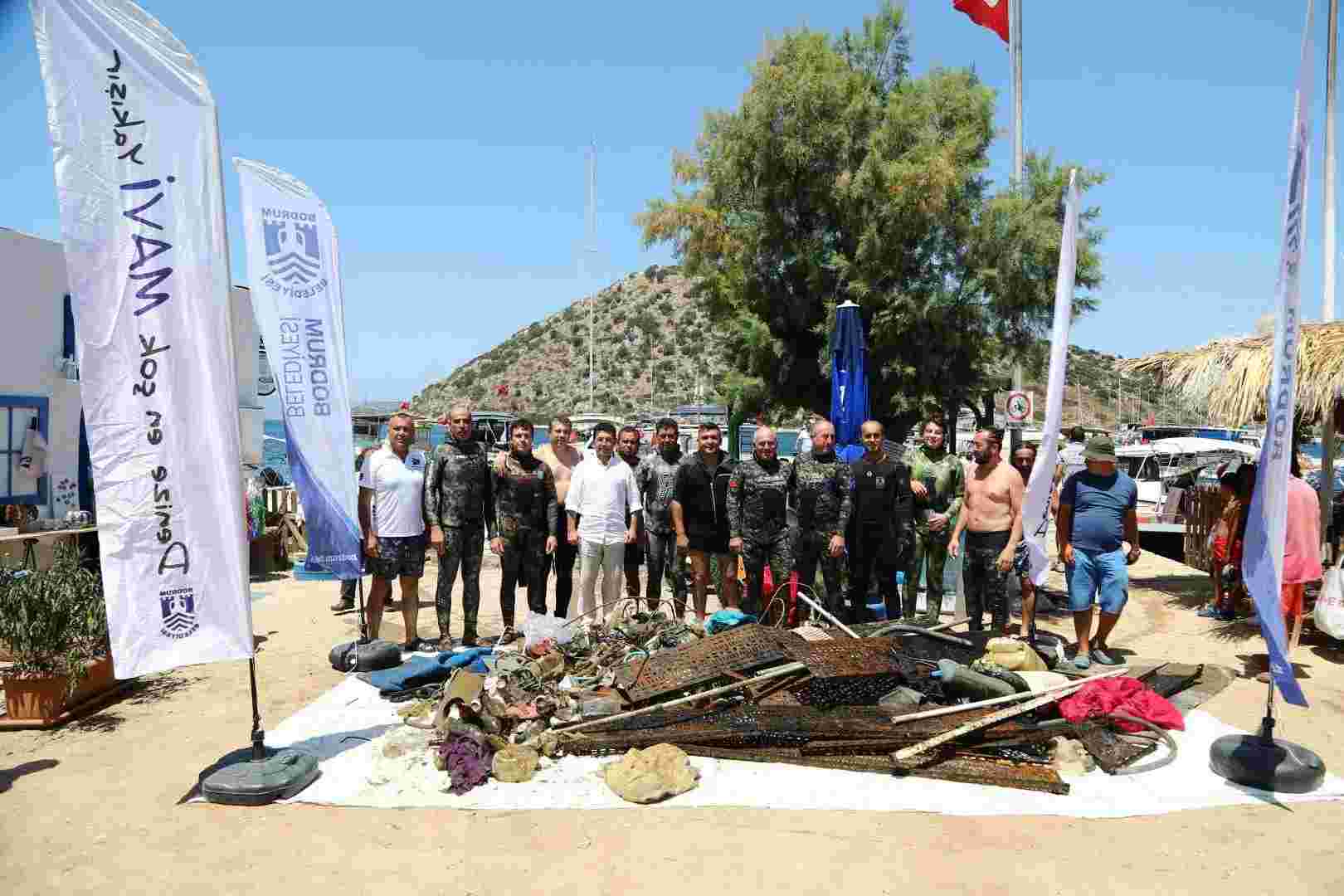 Gümüşlük’te Deniz dibi temizliği