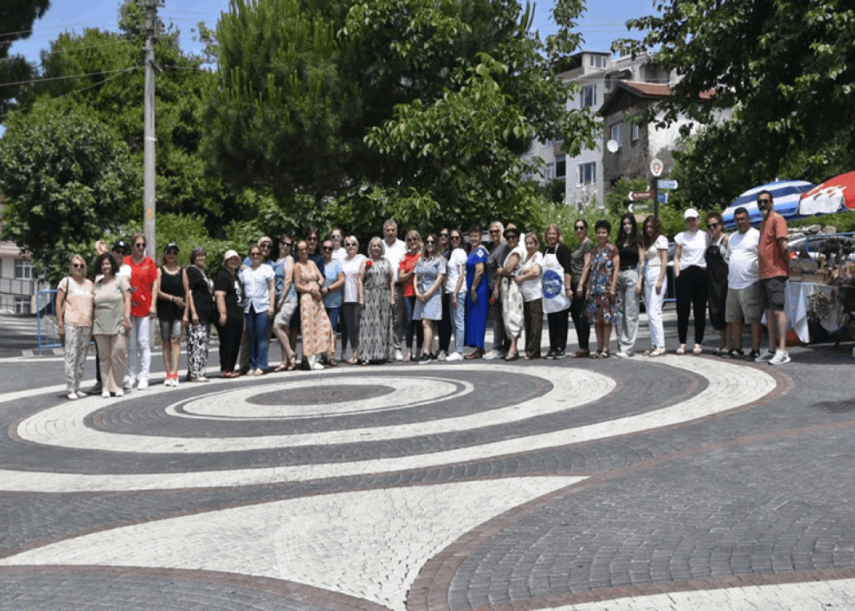 Tarihi Akkuyu Meydanı ‘Yöresel El İşi Ürünleri Pazarı’ açıldı