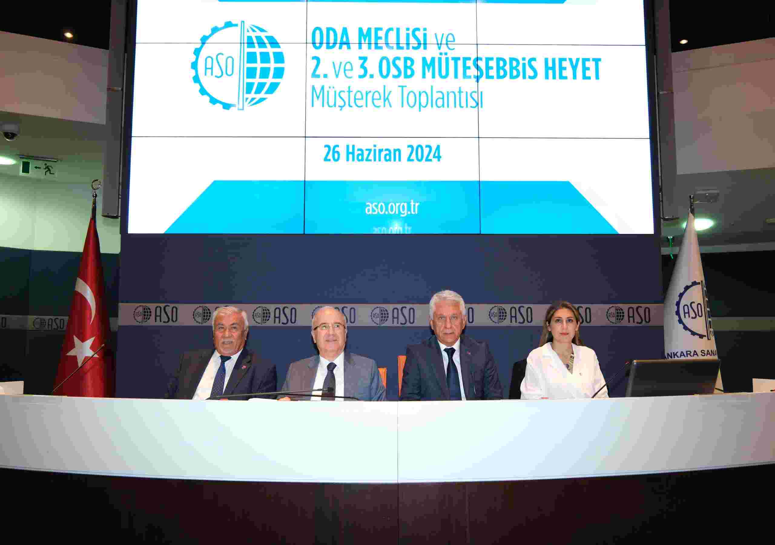 "Enflasyonu düşürebilmek için sıkı para politikasından taviz vermemeliyiz"