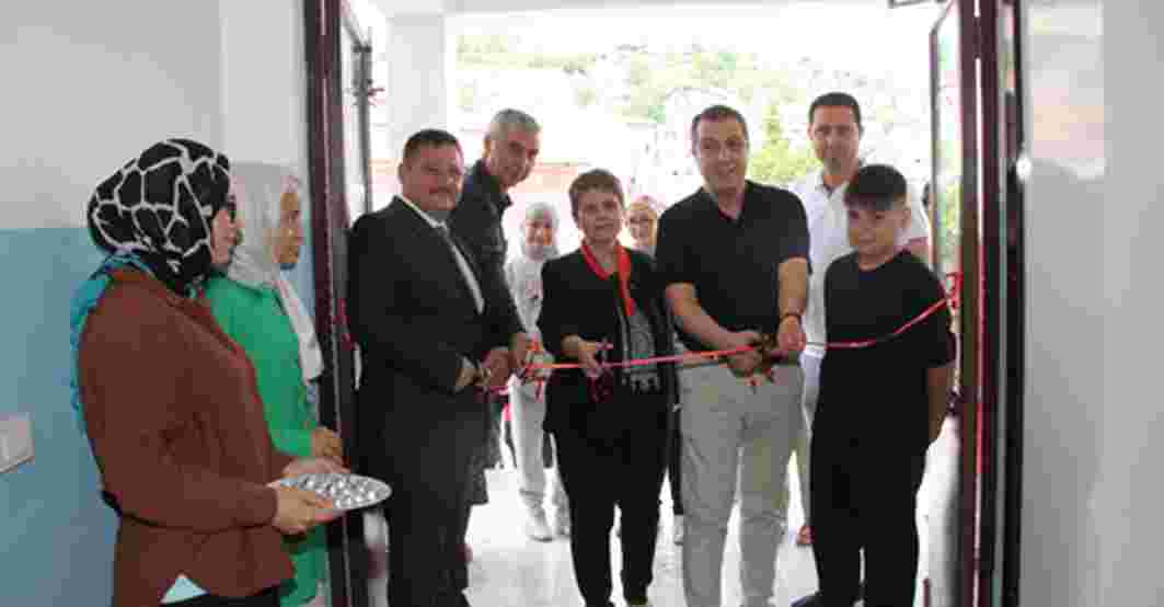 Beypazarı Ortaokulu'nun yıl sonu sergisi açıldı