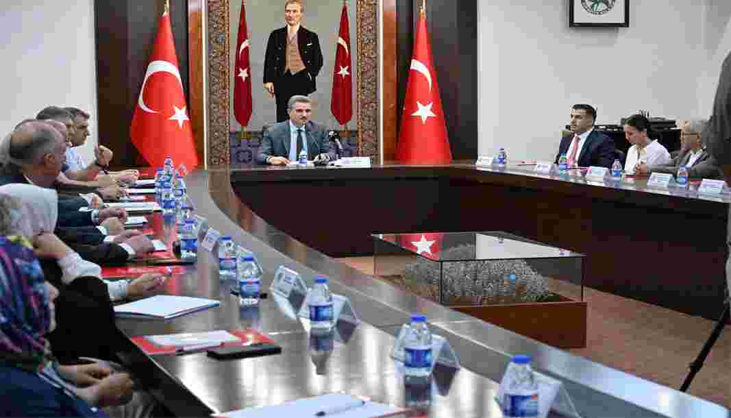 Isparta'da 2024 yılı 1. kadına yönelik şiddetle mücadele il koordinasyon toplantısı yapıldı