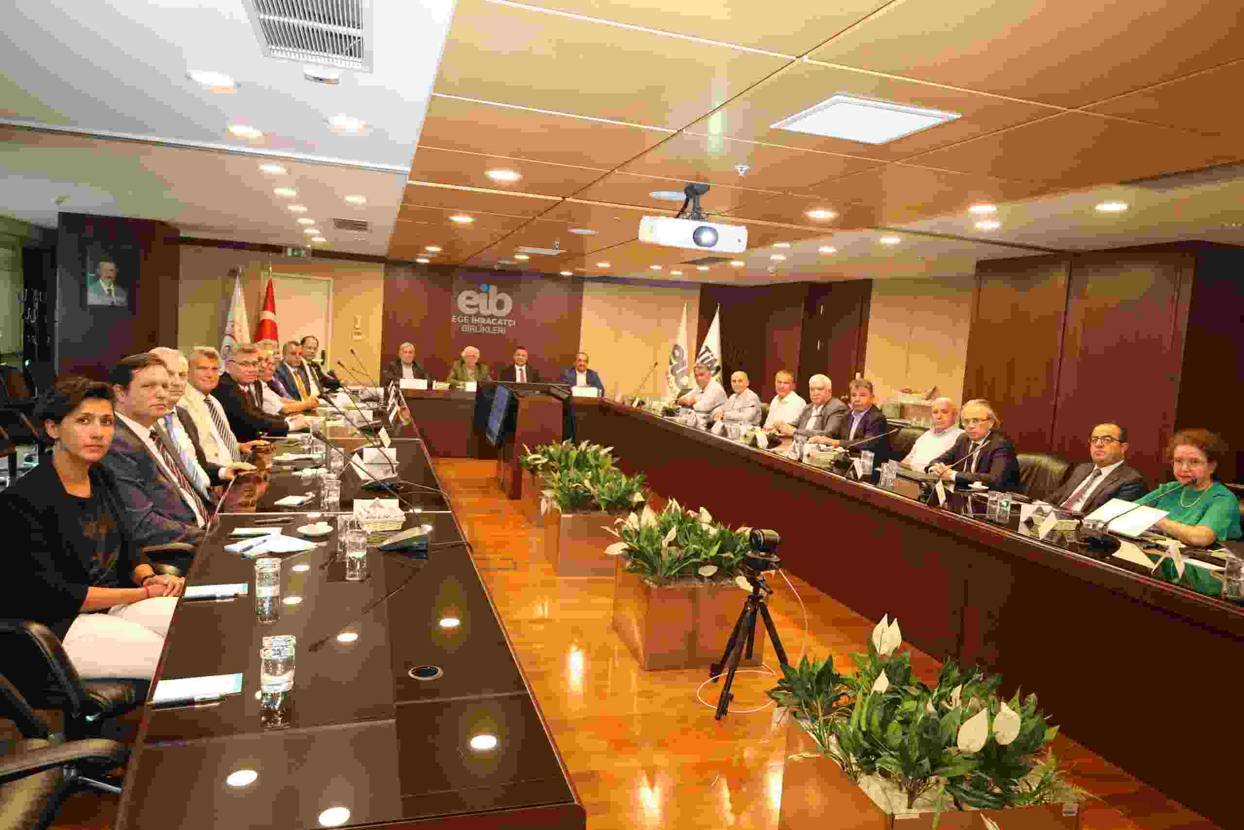 İzmirli ihracatçıların KDV iadeleri ortalama 17 günde sonuçlandırılıyor