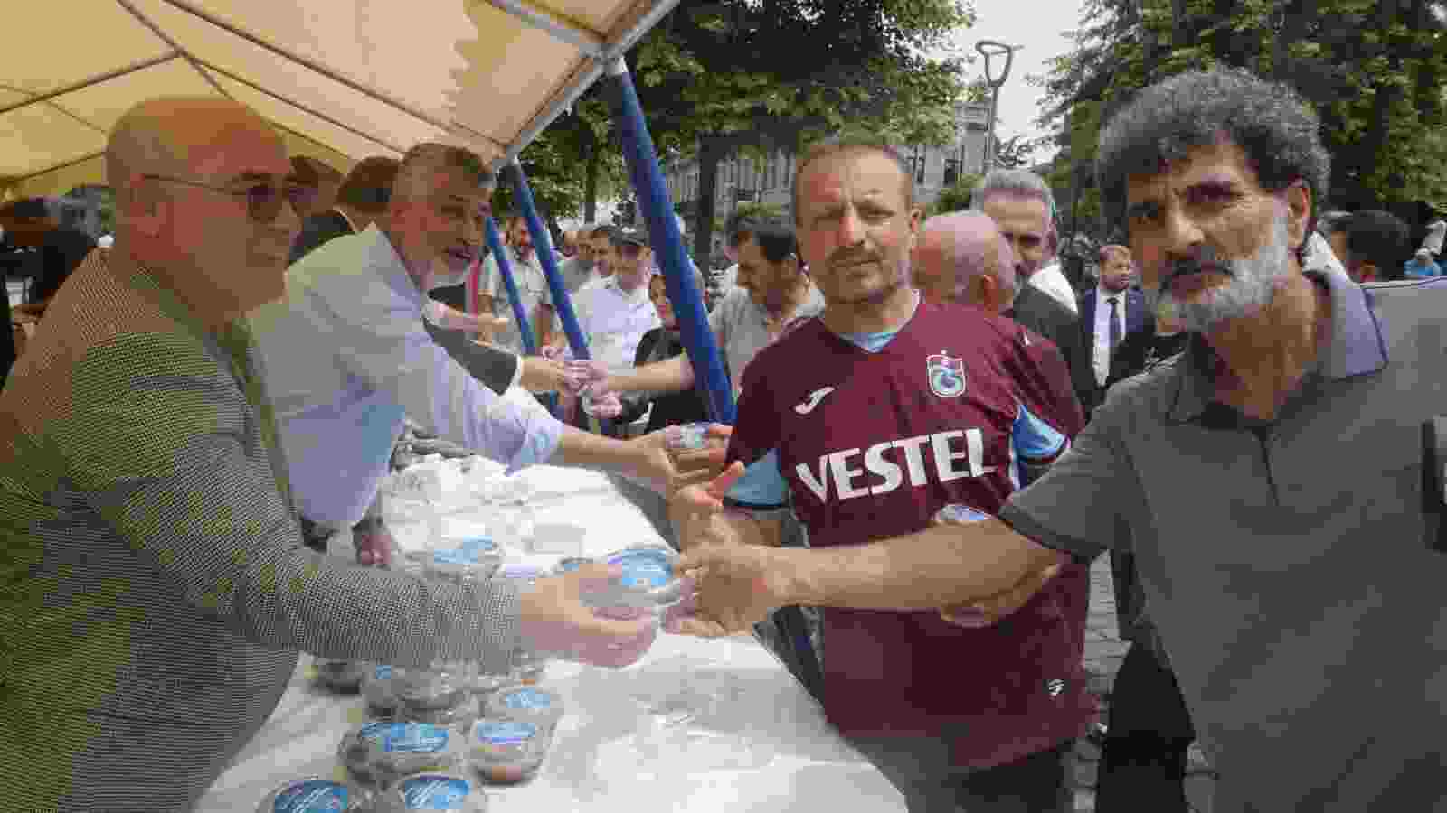 Trabzon Büyükşehir Aşure geleneğini sürdürüyor